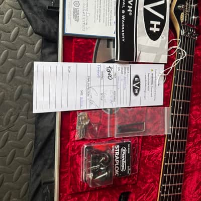 EVH Wolfgang Special Striped with Ebony Fretboard 2024 - Present - Satin Black/Yellow Stripes image 10