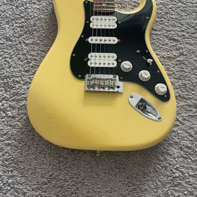 Fender Player Stratocaster HSH 2019 MIM Buttercream Pau Ferro Fretboard Guitar image 2