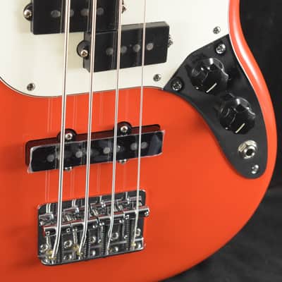 Fender Player II Mustang Bass PJ Coral Red Rosewood Fingerboard image 3