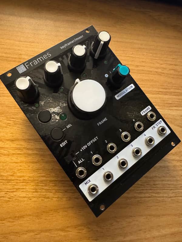 Mutable Instruments Frames 2014 - 2021 - Silver image 1