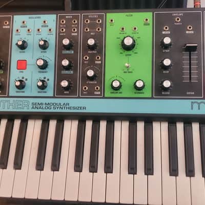Moog Grandmother 32-Key Semi-Modular Analog Synthesizer 2018 - Present Black / Multi-Colored Panel