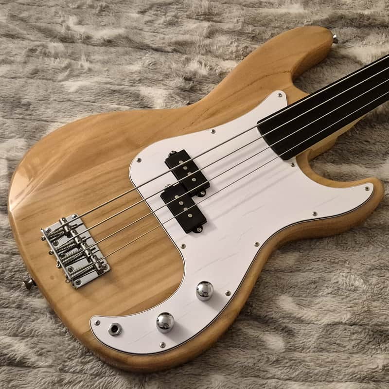 Glarry Fretless Precision