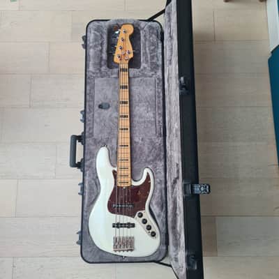 Fender american Ultra Jazz Bass V MN 2022 - arctic pearl imagen 1