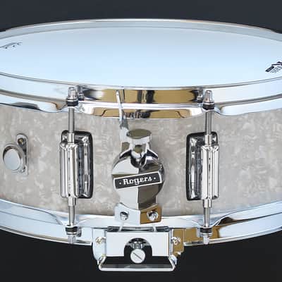 Rogers Dyna-Sonic 5x14" Wood Snare Drum with Beaver Tail Lugs - Reissue 2022 - White Marine Pearl image 3