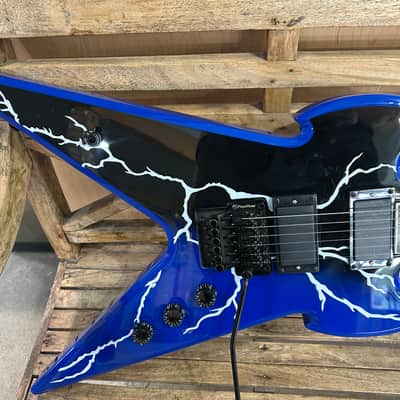Firefly Warhammer Pro 2025 - Lightning bolt image 2