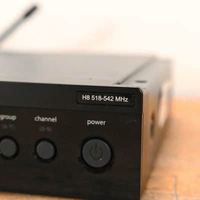 Shure BLX4R Rack-Mountable Wireless Receiver - H8 Band (NO POWER SUPPLY) CG01L3Q image 4