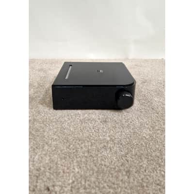 NAD D 3020 - Hi-Fi Amplifier - Black - Excellent w/ remote_control image 2