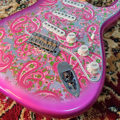 *NEW IN BOX* 2025 Fender Japan Limited Edition Stratocaster Pink Paisley - MIJ JD25 image 7