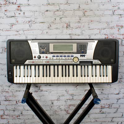 Yamaha - PSR550 Arranger Keyboard w/PSU and Expression Pedal and Bag - USED