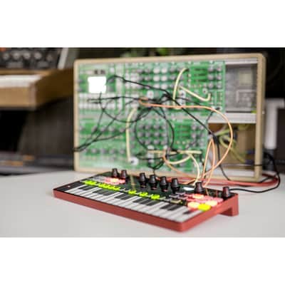 IK Multimedia Uno Synth Pro Desktop IP-UNO-SYNTHPRODT-IN image 11