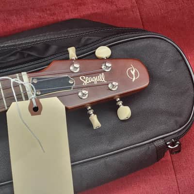Seagull  Uke nylon sg burst with bag cracked EQ image 2