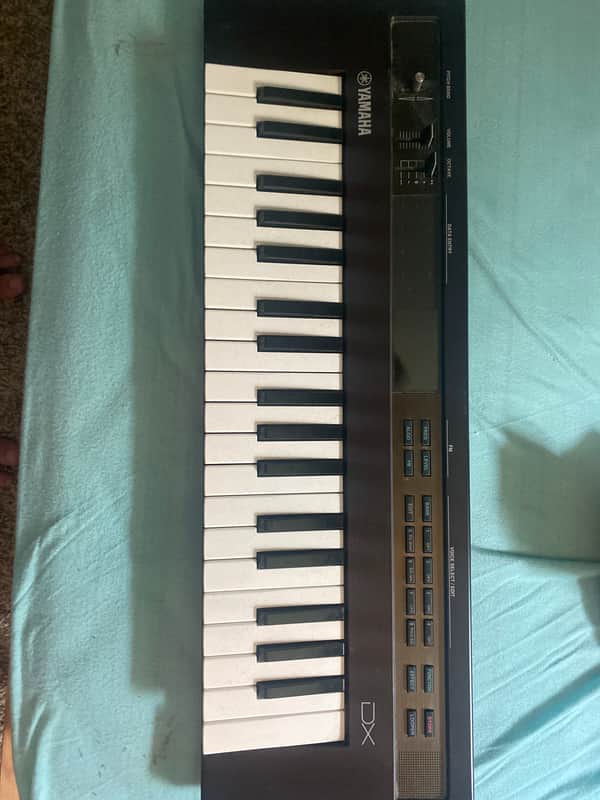 Yamaha Reface DX Mini Mobile Keyboard 2015 - Present - Black image 1