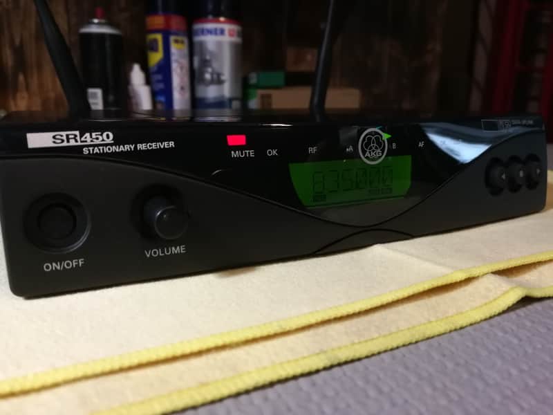 AKG SR 450 Stationary Receiver Wireless Microphone image 1