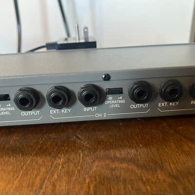 Aphex Model 105 4 Channel Logic Assisted Gate with power supply & rack mount bolts/washers image 9