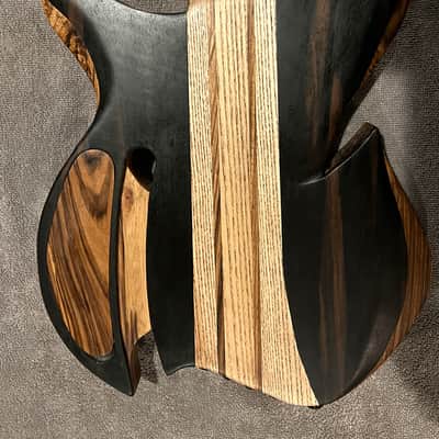 Flame Instruments Multiscale (fanned fret) Headless  Bass EMG TW image 7