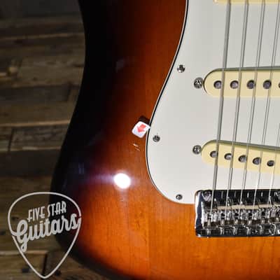 Pre-Owned Fender American Professional II Stratocaster - Two Tone Sunburst with Hard Shell Case image 17