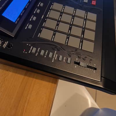 Akai MPC3000LE MIDI Production Center 1999 - 2001 - Black image 3