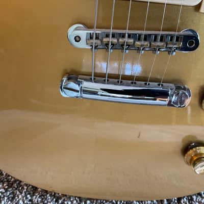 Gibson Les Paul Deluxe Goldto- mahogany back and sides image 5