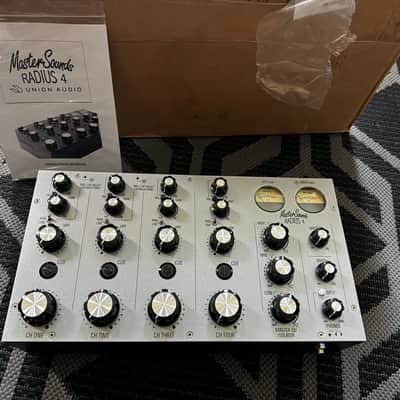 MasterSounds Radius 4 Mk1 Silver. Excellent - Free Shipping image 4