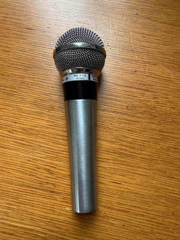 Shure 565SD Switchable Cardioid Dynamic Microphone image 1