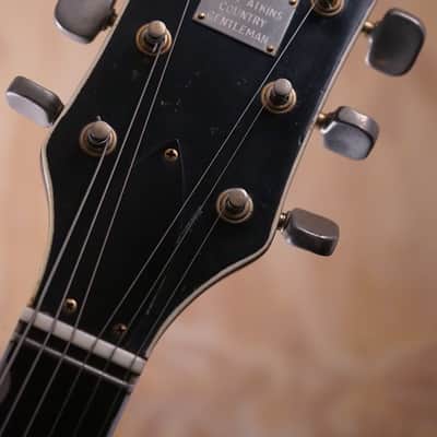 Gretsch G6122 Country Gentleman Electric Guitar in Walnut, 1967 Model image 5