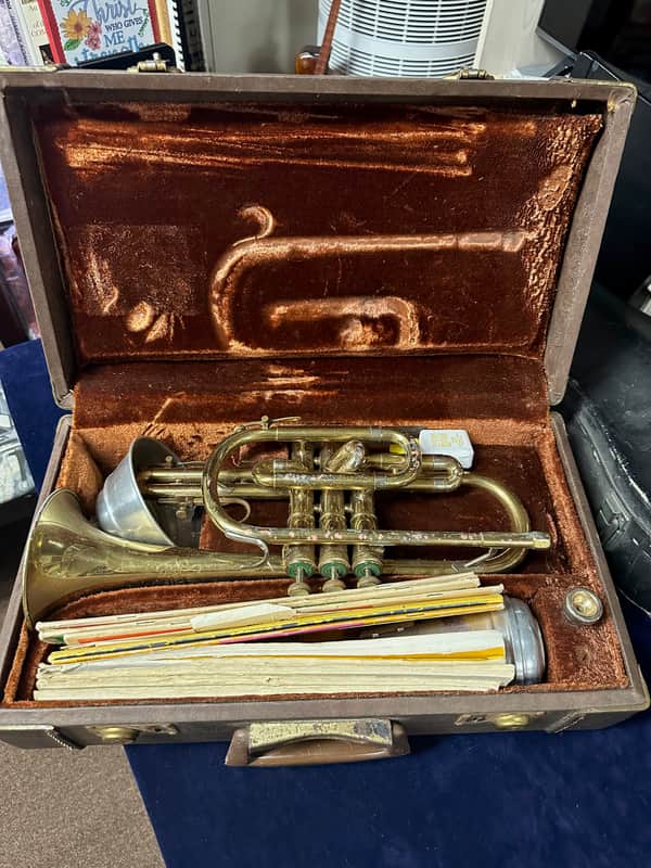 Used Olds Ambassador Fullerton Cornet Trumpet 862608 w/ Case image 1