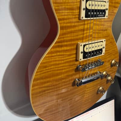 Vintage V100-AFD Reissued Paradise Series Single Cut 2010s - Flamed Amber image 2