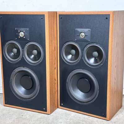 Polk Audio Monitor 10 Series 3-Way Stereo Speakers image 9