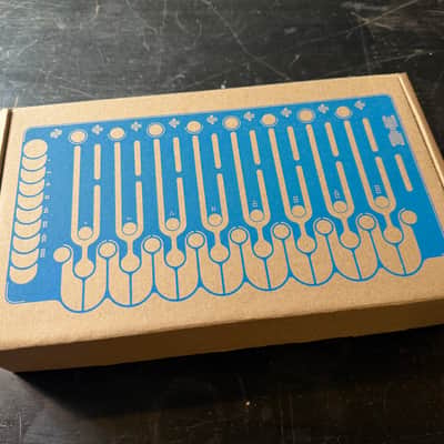 Landscape Noon 8-Voice Analog Drum Synthesizer 2023 - Present - Blue image 3