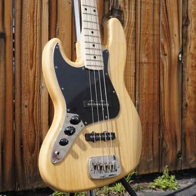G&L USA Fullerton Deluxe JB MFD Vintage Natural/Maple Neck Left Handed 4-String Electric Bass Guitar w/ Gig Bag (2025) image 6