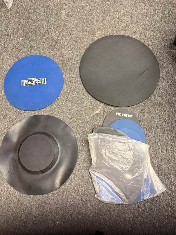 Multiple 7x Drum Rubber Mutes & Pads