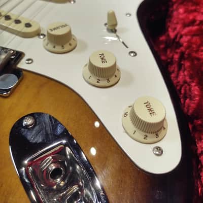 Fender EJ'54 Virginia Stratocaster 2020 - Tow-tone tobacco burst image 15