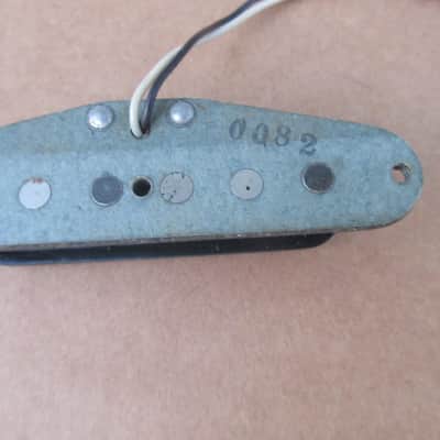 1972 Original Fender Stratocaster Guitar Pickup Strong 7.33K Orig Factory Wind Staggered Pole Grey Bottom image 6