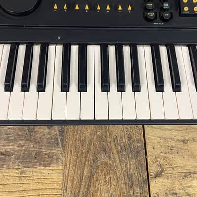 Yamaha YS200 FM 61 Key Synthesizer 1988 W/fitted gig bag - Black image 5