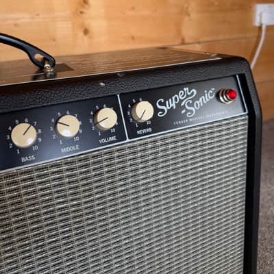 Fender Super-Sonic 22 2-Channel 22-Watt 1x12" Guitar Combo 2010 - Present - Black image 5
