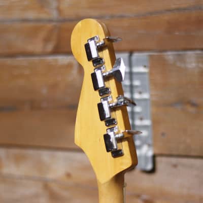 Maya 4 String Bass 1970's - Sunburst image 12