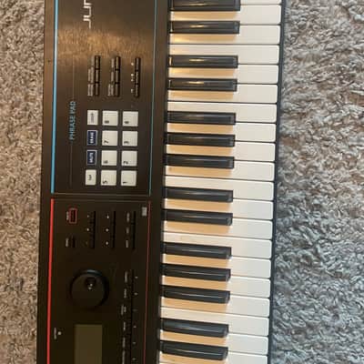 Roland Juno DS61 Synthesizer 2018 - Present - Black image 3