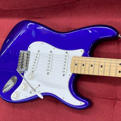Fender Standard Stratocaster, Maple Fingerboard, White Pickguard 1999 - Midnight Blue image 5