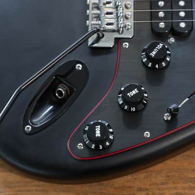 Fender Stratocaster HSS - Special Edition Noir 2017 - Satin Black image 14