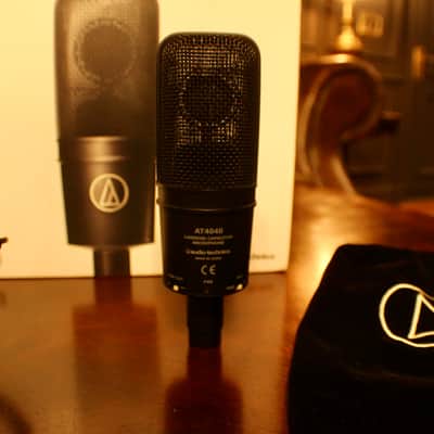 Audio-Technica AT4040 Large Diaphragm Cardioid Condenser Microphone image 4