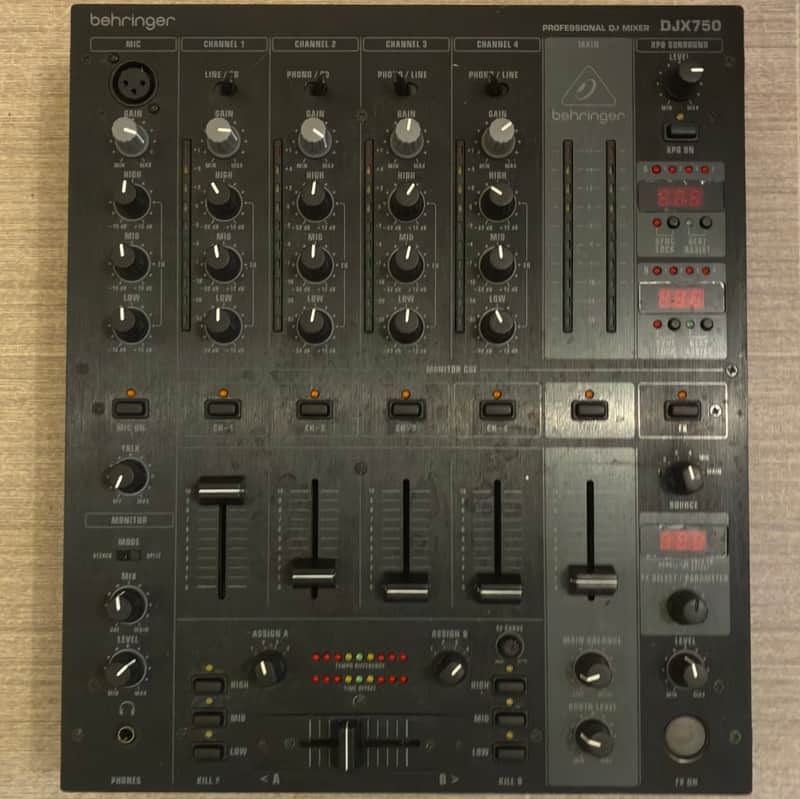 Behringer Pro Mixer DJX750 4-Channel DJ Mixer with Effects and BPM Counter