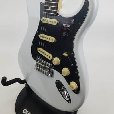Fender American Performer Stratocaster with Rosewood Fretboard 2022 Arctic White image 4