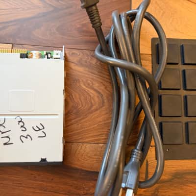 Akai MPC3000LE MIDI Production Center 1999 - 2001 - Black w Extras ***READ*** image 8