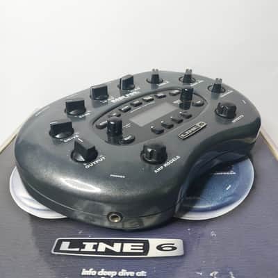 Line 6 Bass POD xt Multi-Effect and Amp Modeler in Box with Manual image 3