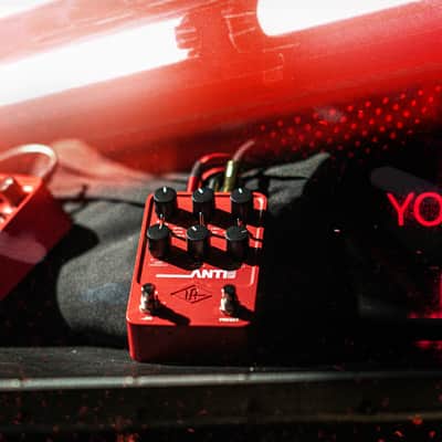 Universal Audio ANTI 1992 High Gain Amp  2024 - Present - Red image 4