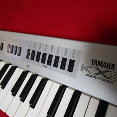 Yamaha KX5 KX-5 Keytar MIDI Controller shoulder keyboard TESTED w/case #23 image 8