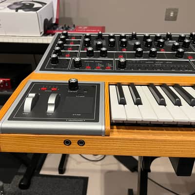 Moog One 16-Voice 61-Key Polyphonic Analog Synthesizer 2018 - Present - Black/Ash image 5
