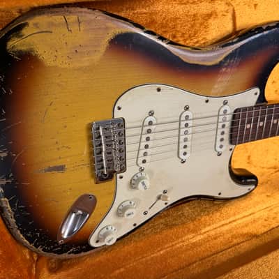 MJT  Stratocaster **1 PIECE BODY** Heavy relic with Fender case & Extra set of 59' pick-ups image 8