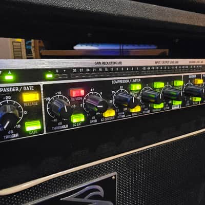 Behringer MDX2600 Composer Pro XL 2020 - Aluminum image 2