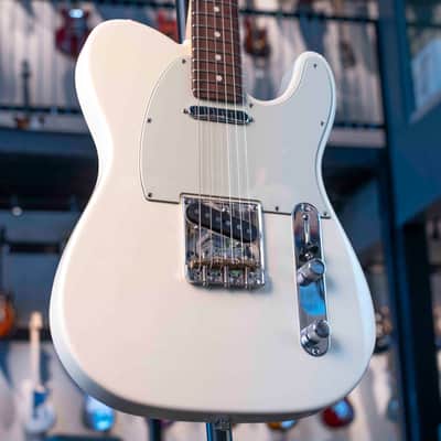 FENDER AMERICAN PROFESSIONAL TELECASTER  - OLYMPIC WHITE WITH CASE image 1